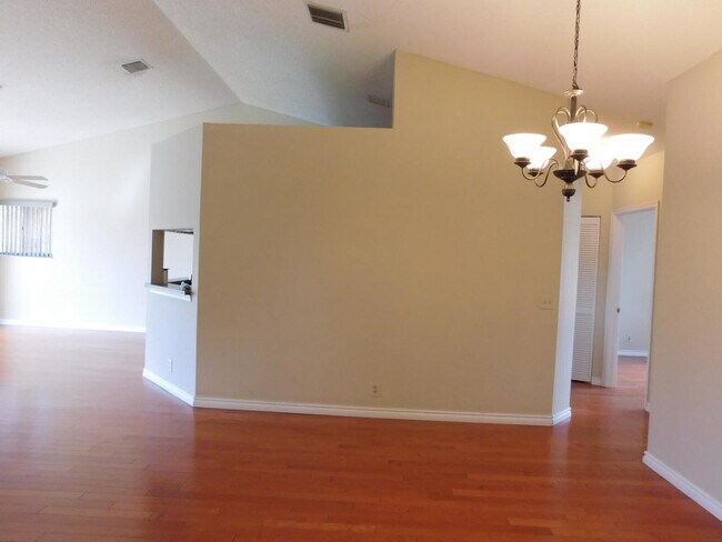 Photo - 21 Vía De Casas Sur