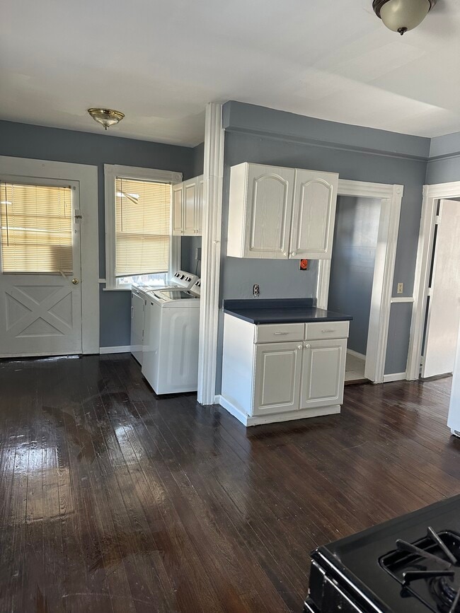 Building Photo - 14 5th St Unit 2nd Fl Rental