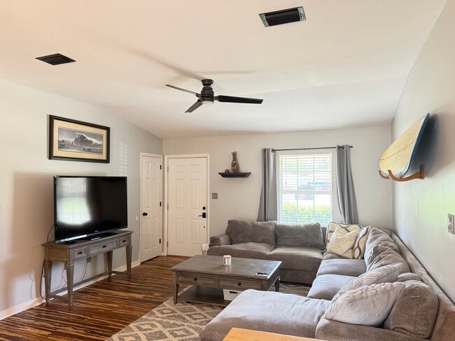2601 Edgewood Dr