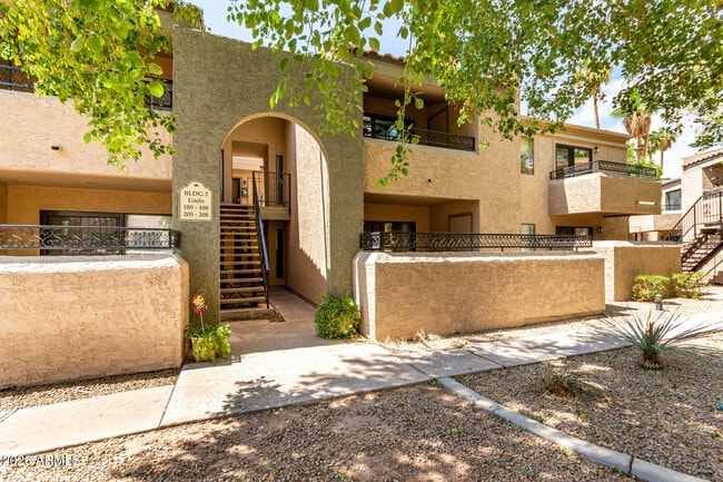Building Photo - 2935 N 68th St Unit 108