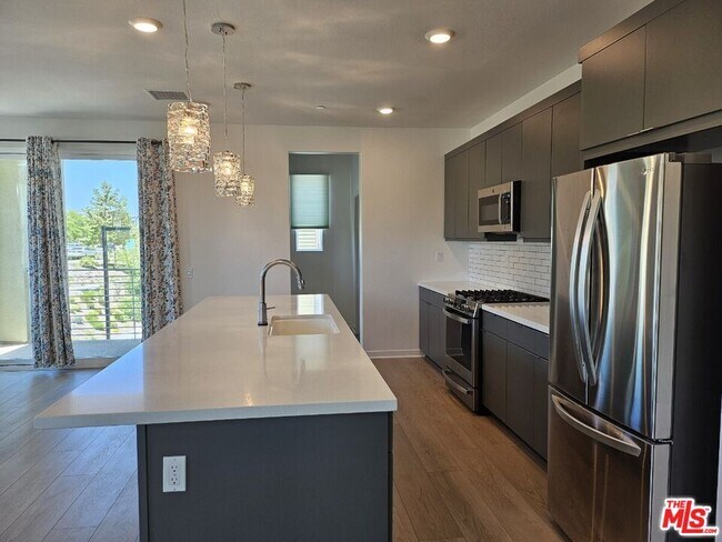 27010 Tanager Ln