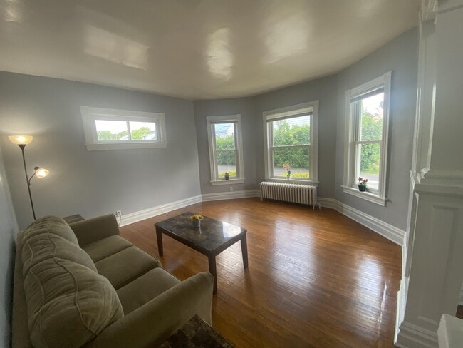 Building Photo - 458 Maryland Way Unit 1