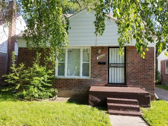 Building Photo - 22238 Pembroke Ave