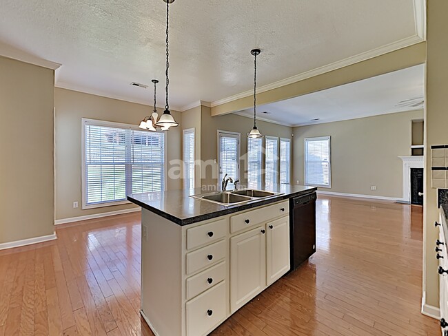 Photo - 4515 Everwood Oak Ln