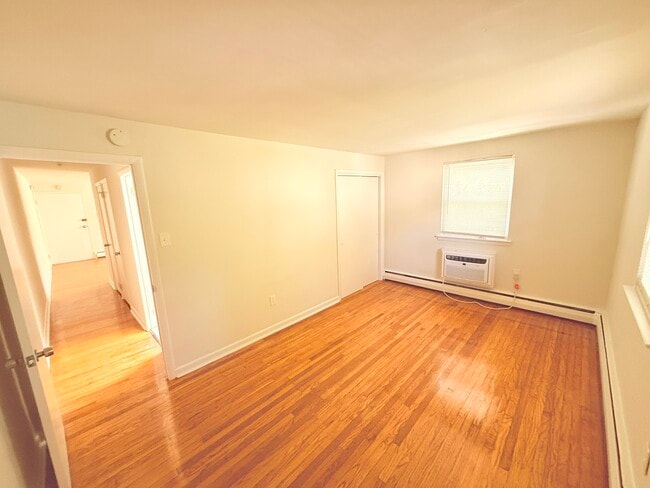 Photo - 615 Paxon Ave