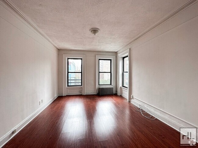 Building Photo - NO FEE One Bed on Upper East Side! Won't S... Rental