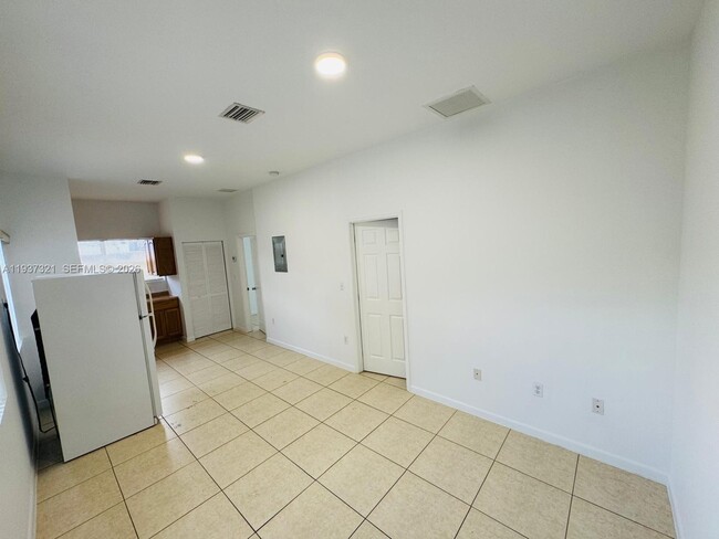 Photo - 1330 NW 5th St Unit 1