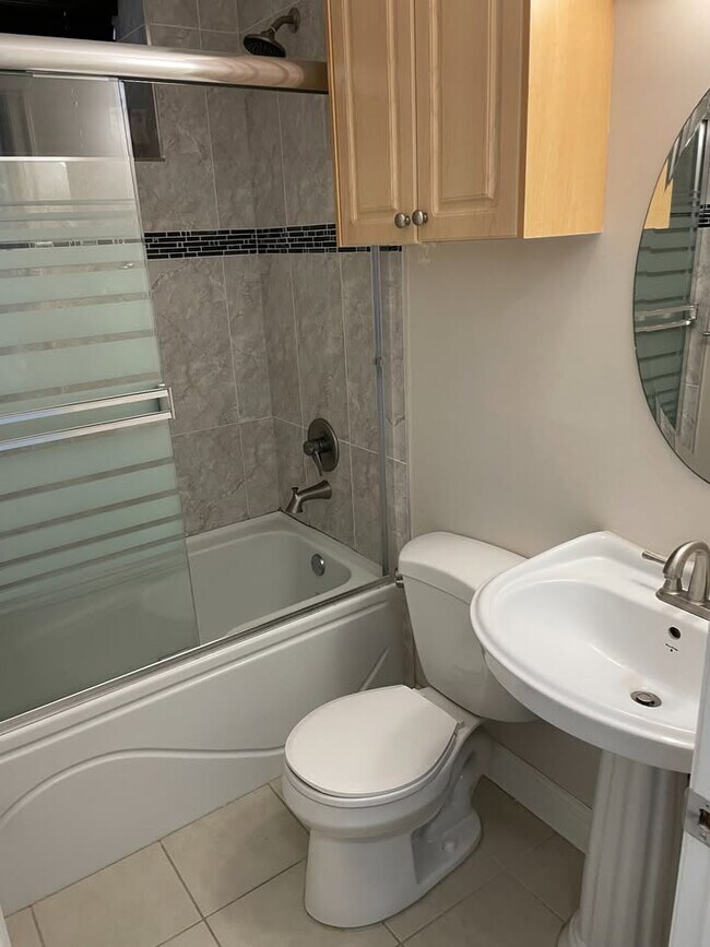 Photo - 3048 E 20th Ave