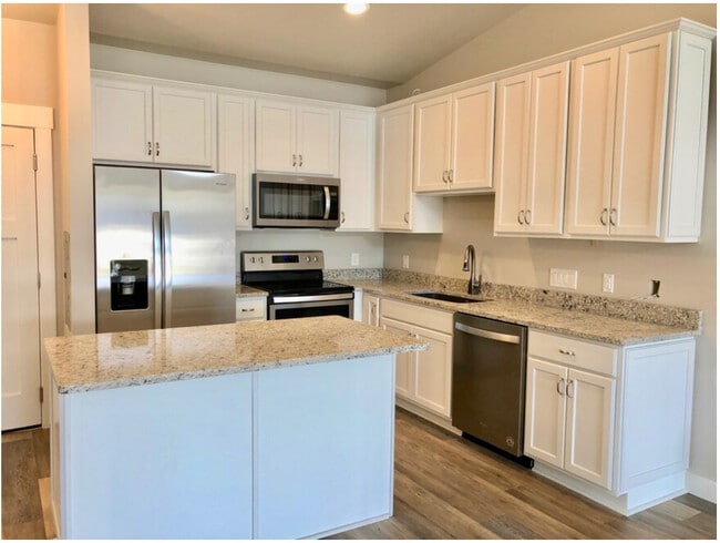 Photo - The Reserve at Greenwood Hills (Golf access!)