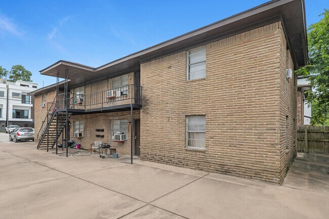 Photo - 2806 Delano St