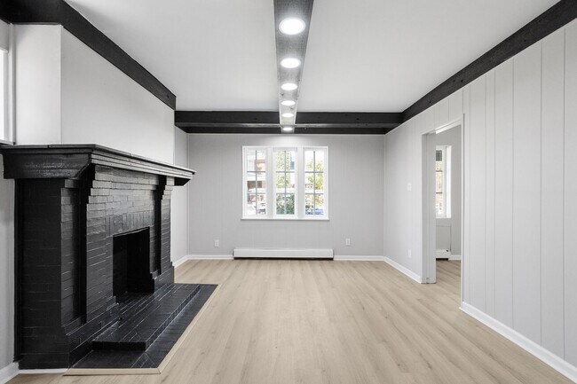 Photo - SCORE 50% OFF 1ST MONTH'S RENT IF SIGNED BY DEC 5! Stunning 5 bedroom home in Sheraden available ...