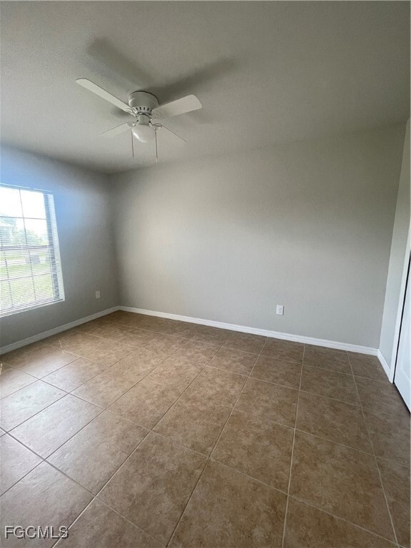 Building Photo - 1020 NE 8th Pl Rental