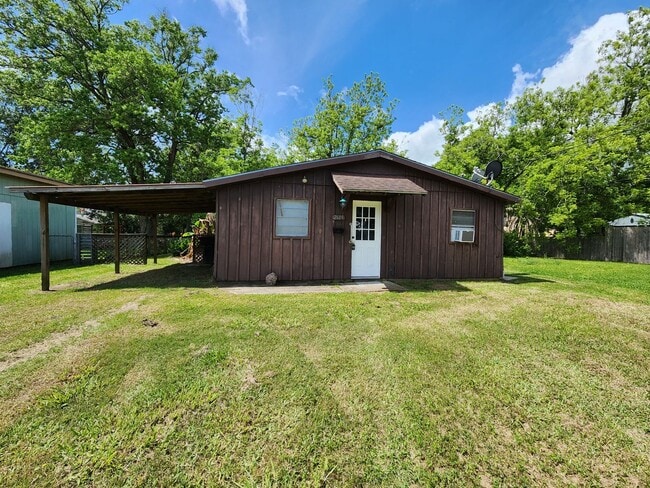 Building Photo - 2619 Second Ave, Groves, TX 77619