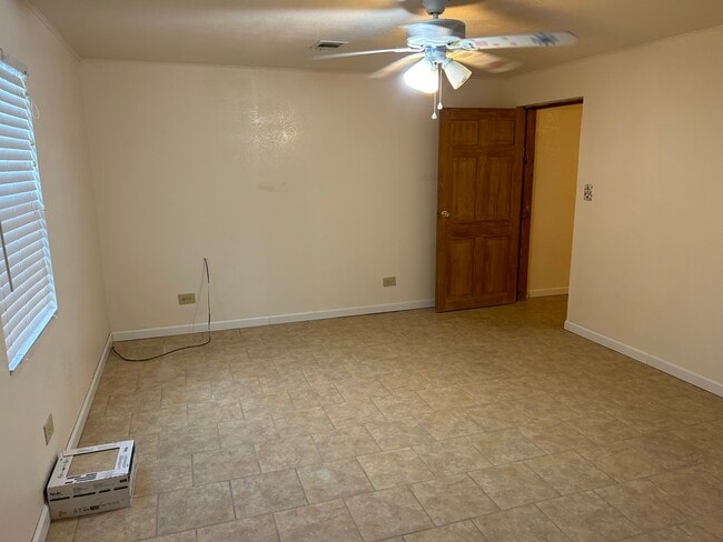 Photo - 505 Park Blvd