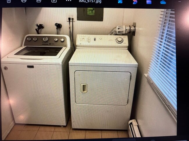 Photo - 515 Broad Ave Unit 2