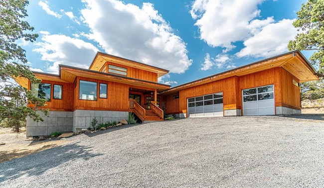 Building Photo - Stunning 4 Bed/3.5 Bath on 4.39 Acre Lot-7... Rental