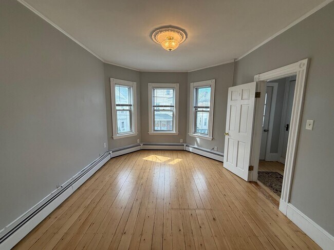 Photo - 29 Trull St Unit 1