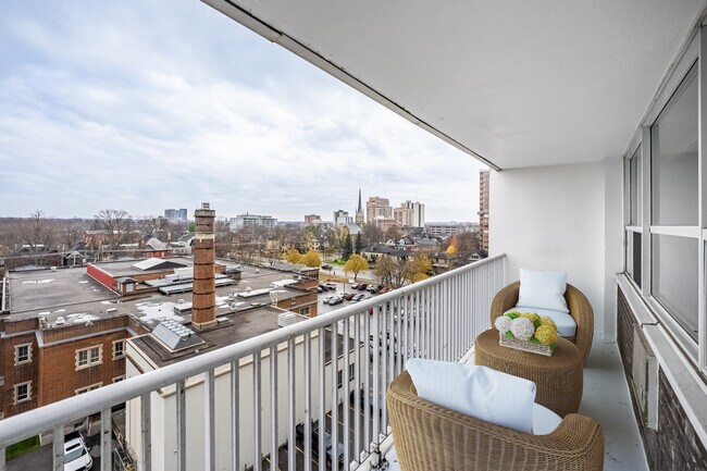 520 Wellington Balcony