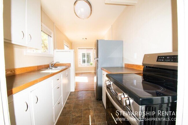 Photo - 1376 W 6th Ave Unidad A