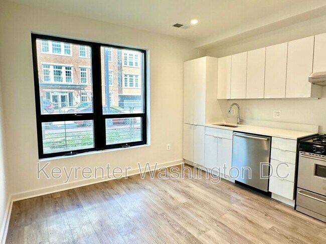 Photo - 1460 Belmont St NW Unidad NW 102