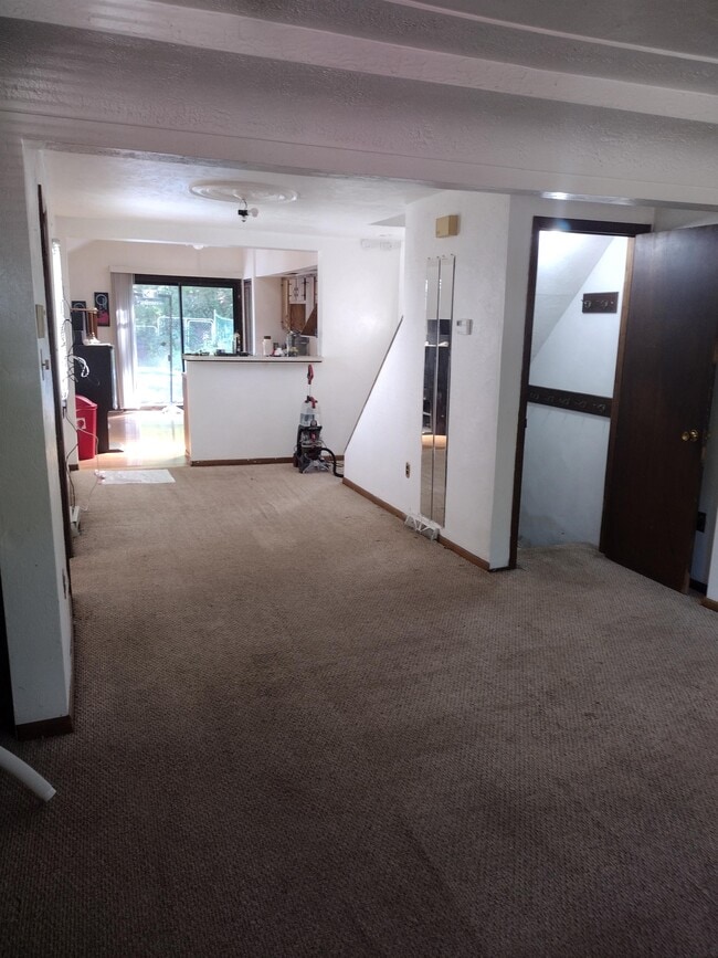 Photo - 630 Church St Ext