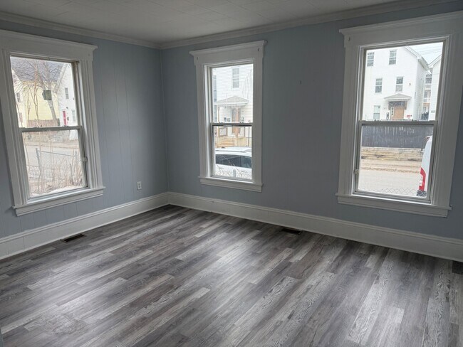 Photo - 201 Auburn St