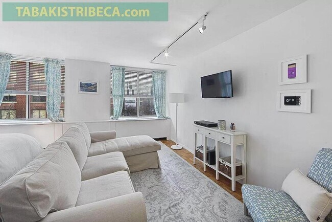 303 Greenwich St Unit 5E