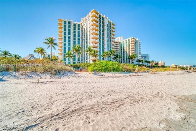 Photo - 1121 Crandon Blvd Unit 1121 Crandon Blvd # F304
