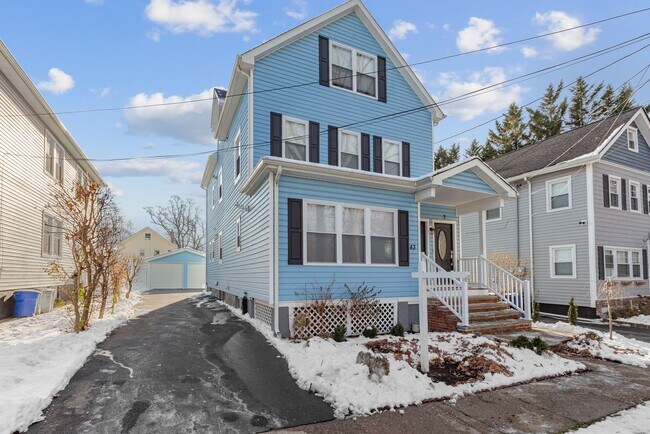 Building Photo - 43 Howe Ave Unit 1