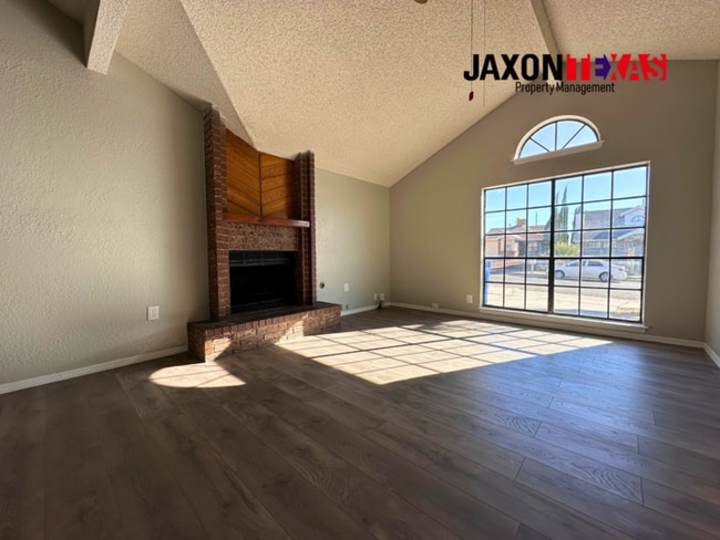 Photo - 1535 Rebecca Ann Dr