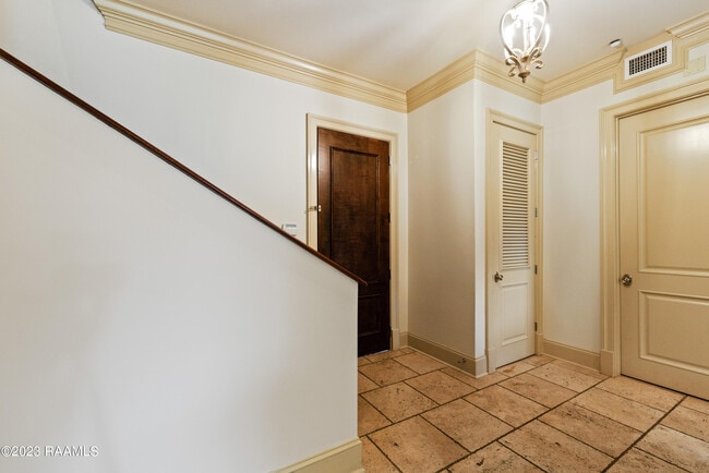 605 Silverstone Rd