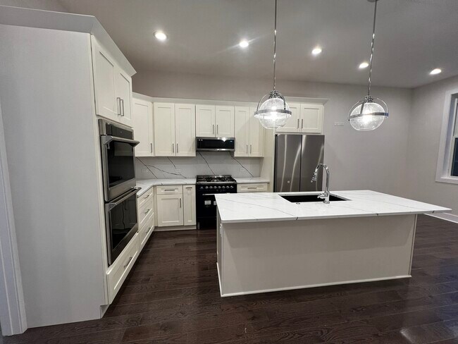 Photo - 4819 Main St Unit 204