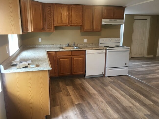Photo - 242 Main St Unit A