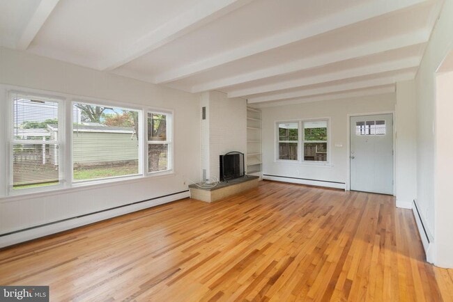 Building Photo - 920 Boucher Ave Rental