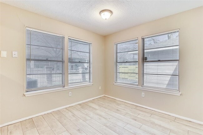 Photo - 10839 Sugar Hill Dr