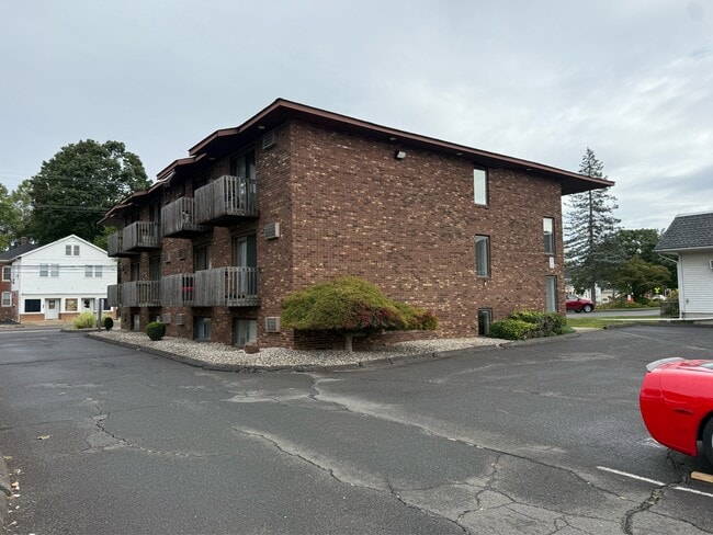 Photo - 134 W Main St