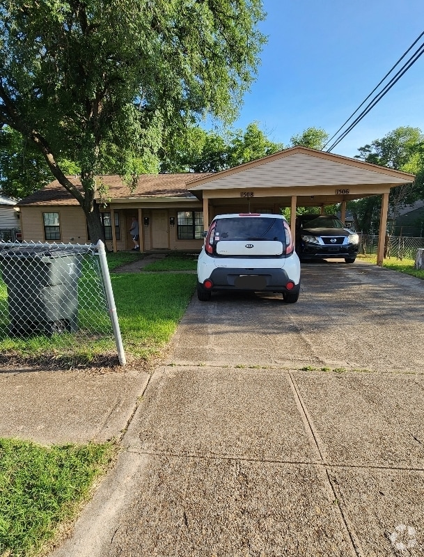 Building Photo - 1506 Alamo Ave Rental