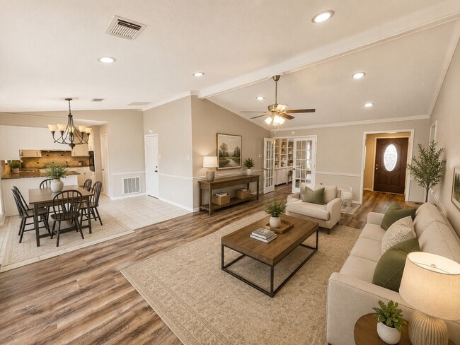 Photo - 802 James Ave