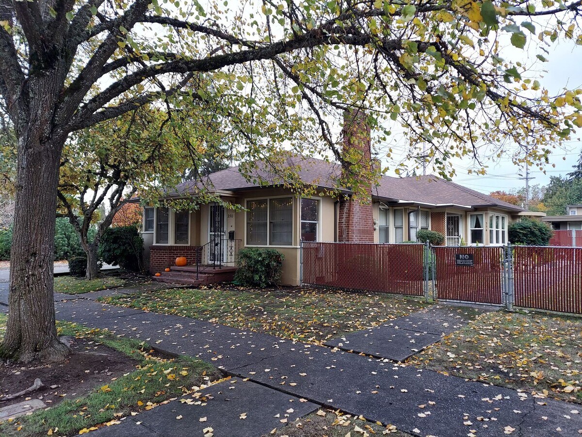 2 Bed, 1 Bath Home in the Heart of Salem! - 2 Bed, 1 Bath Home in the Heart of Salem! Unidad 350 15th St.