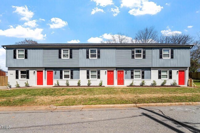 Building Photo - 946 Stone St
