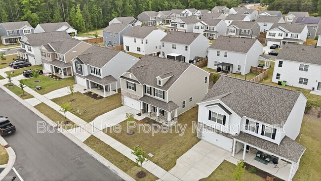 Photo - 413 Tucana St