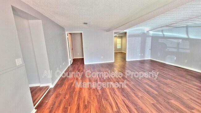 Photo - 10610 Ithaca Dr