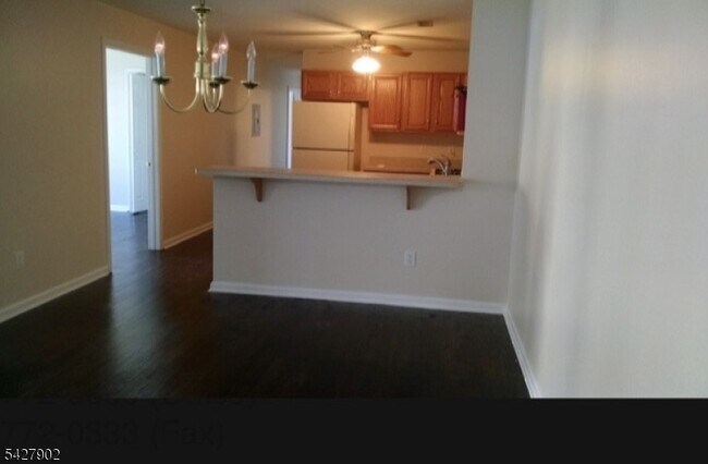 Photo - 37 Parkside Ct