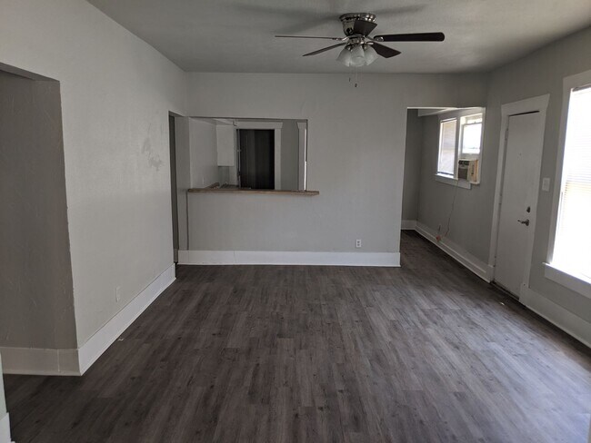 Photo - W Arlington Ave- Duplex Unit 1100