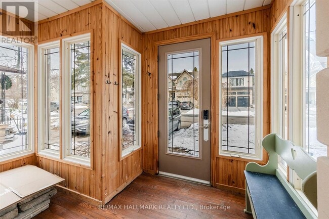 Photo - 62 Harewood Ave