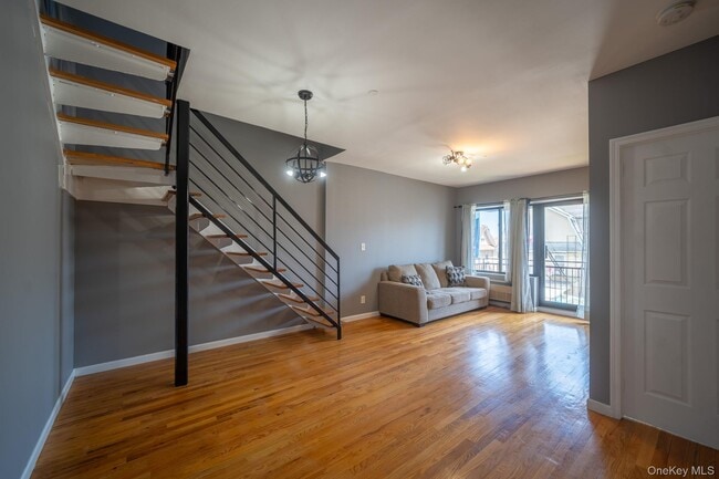 Photo - 175-24-17589 89th Ave Unit C