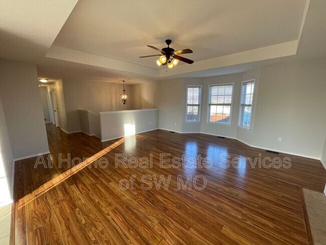 Photo - 977 S Ballard Dr