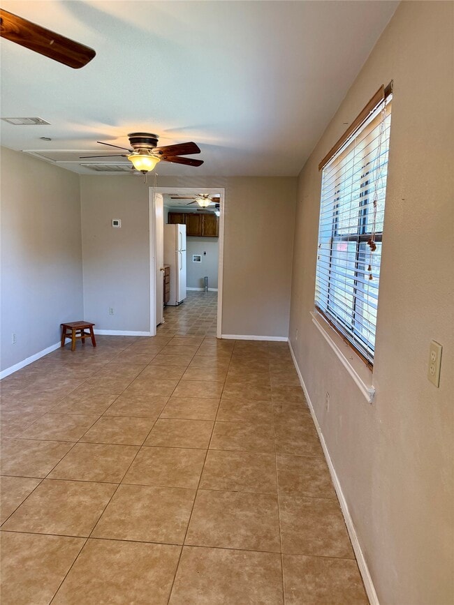 Photo - 300 Avenue C