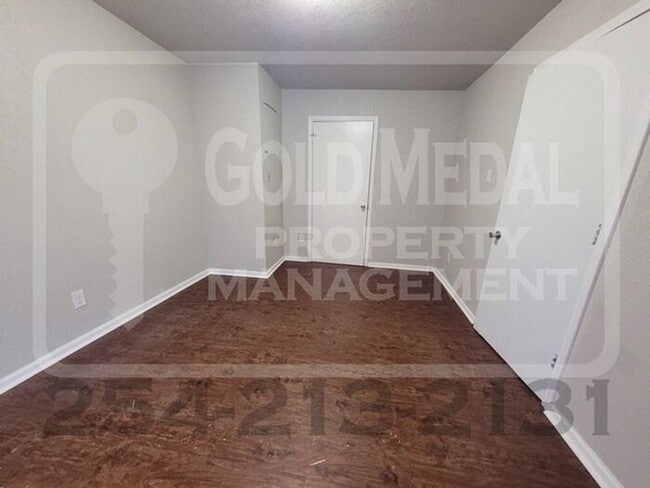 Photo - Cozy 1-Bedroom, 1-Bathroom Fourplex Near F...