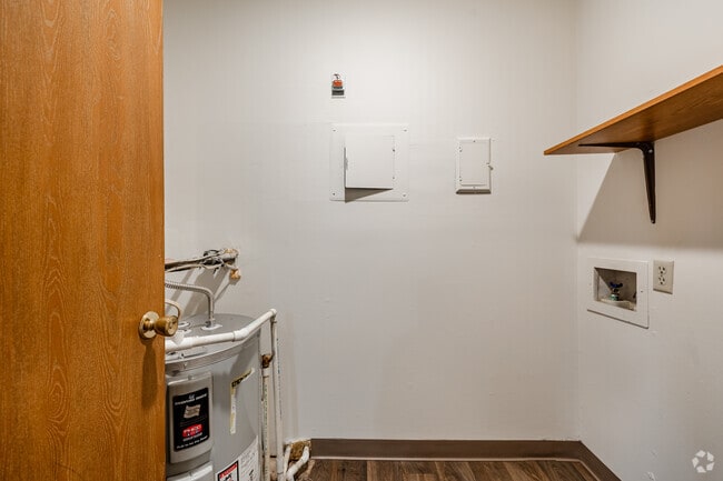 2BR, 1.5BA - 1,022SF - Laundry Room